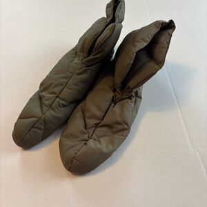 Eddie‎ Bauer goose down boot slippers. Vintage. Size X large. Nylon